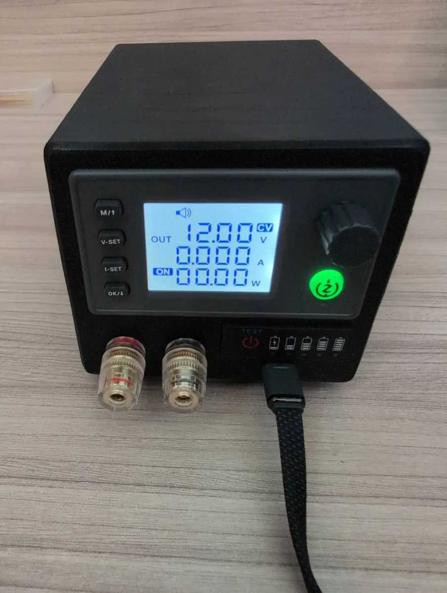 Gehäuse für DIY 200W Labornetzteil & 100W Powerbank