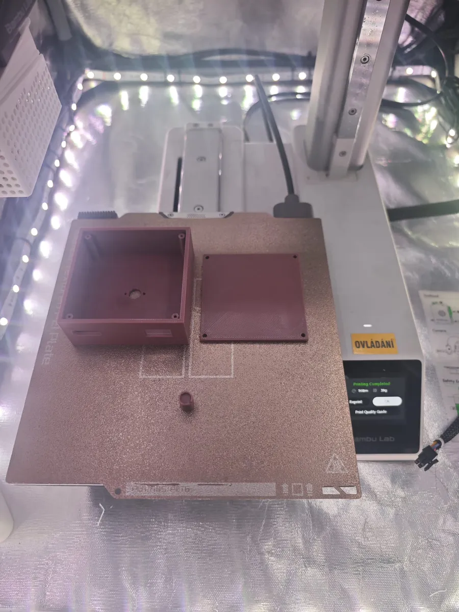 Elektronik-Gehäuse für Weihnachtsdeko-Beleuchtung - image6 Elektronik-Gehäuse für Weihnachtsdeko-Beleuchtung – Bild 6
