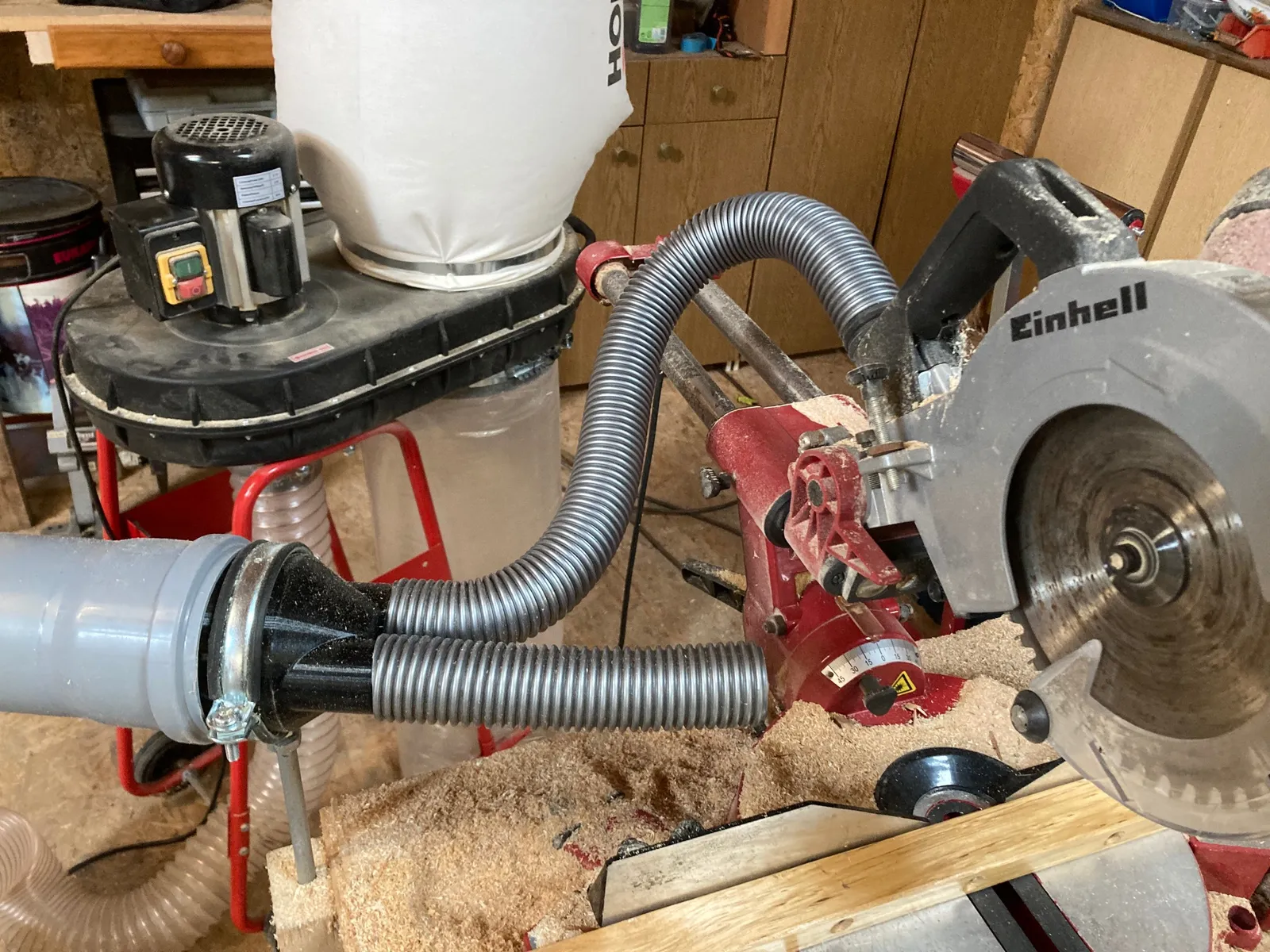 Y-Adapter zur Staubabsaugung für Einhell Kappsägen
