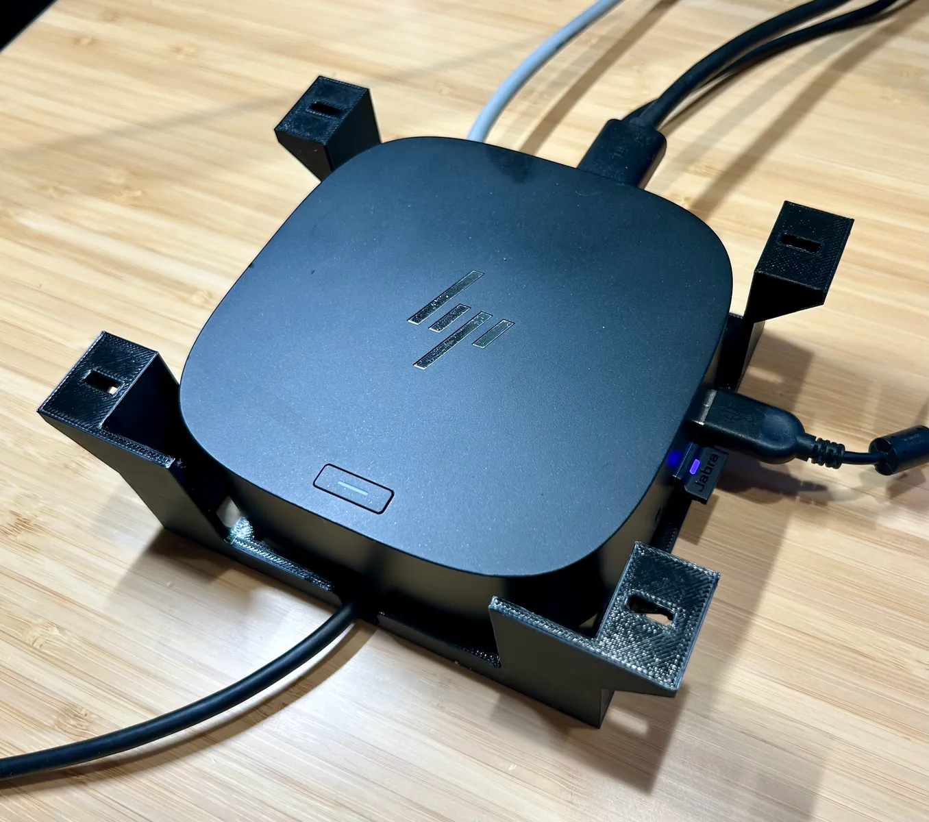Unter-Tisch-Halterung für HP USB-C Dock G5 - image3 Unter-Tisch-Halterung für HP USB-C Dock G5 – Bild 3