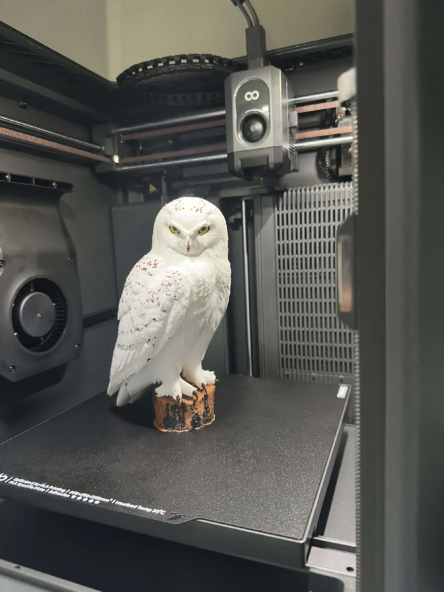 Eule auf Baumstumpf Dekorationsfigur
