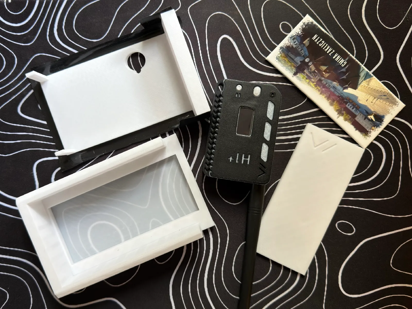 Magnetische Halterung für Funk und Elektronikmodule