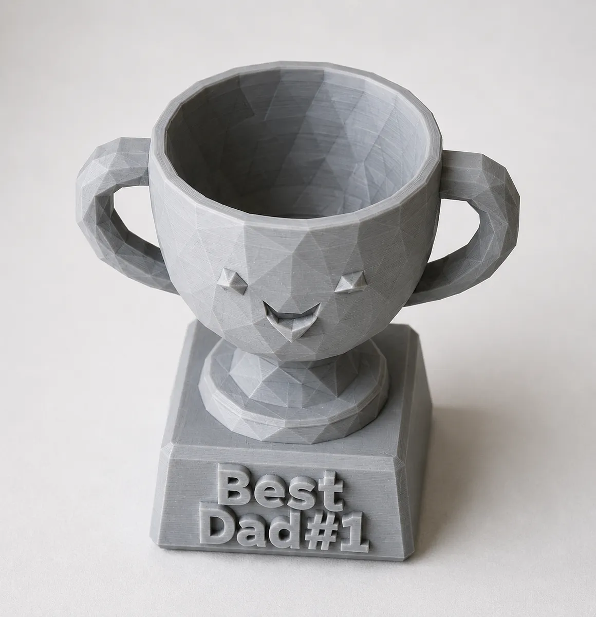 Low Poly Trophäe für Auszeichnungen und Geschenke
