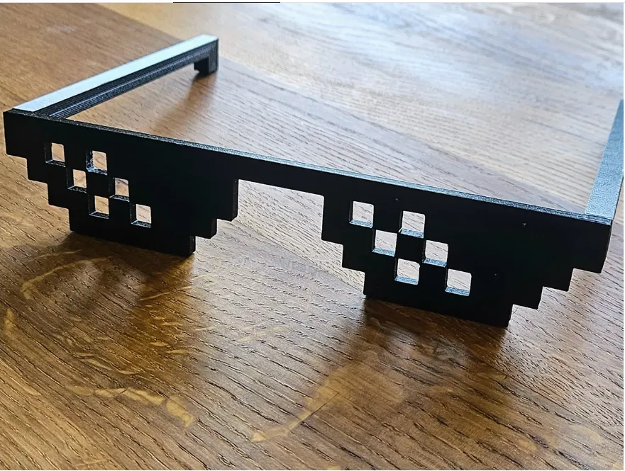 Pixel Sonnenbrille für Kostüm und Dekoration - image3 Pixel Sonnenbrille für Kostüm und Dekoration – Bild 3