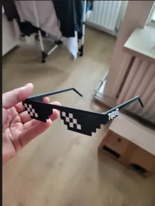 Pixel Sonnenbrille für Kostüm und Dekoration - image7 Pixel Sonnenbrille für Kostüm und Dekoration – Bild 7