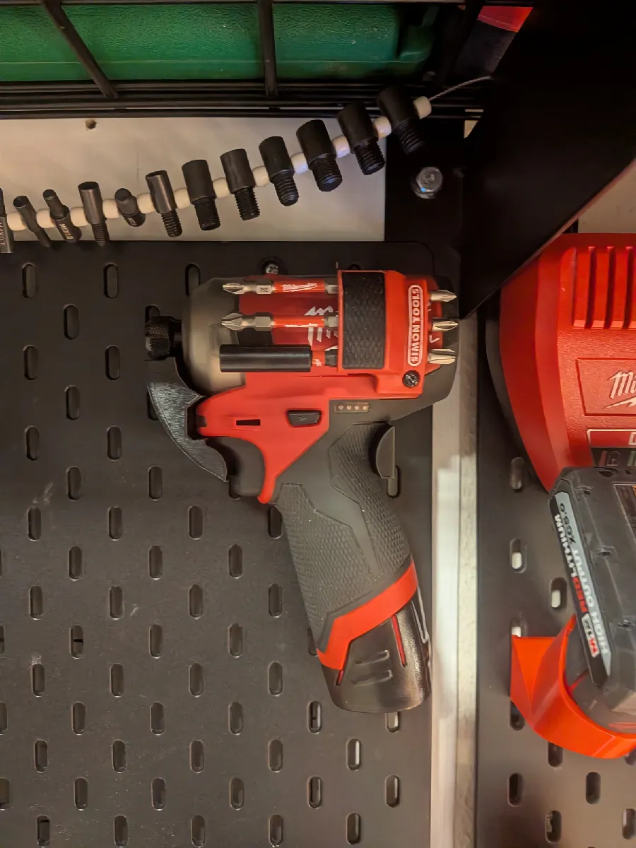 Werkzeughalter für Milwaukee M12 FUEL SURGE – IKEA SKÅDIS kompatibel
