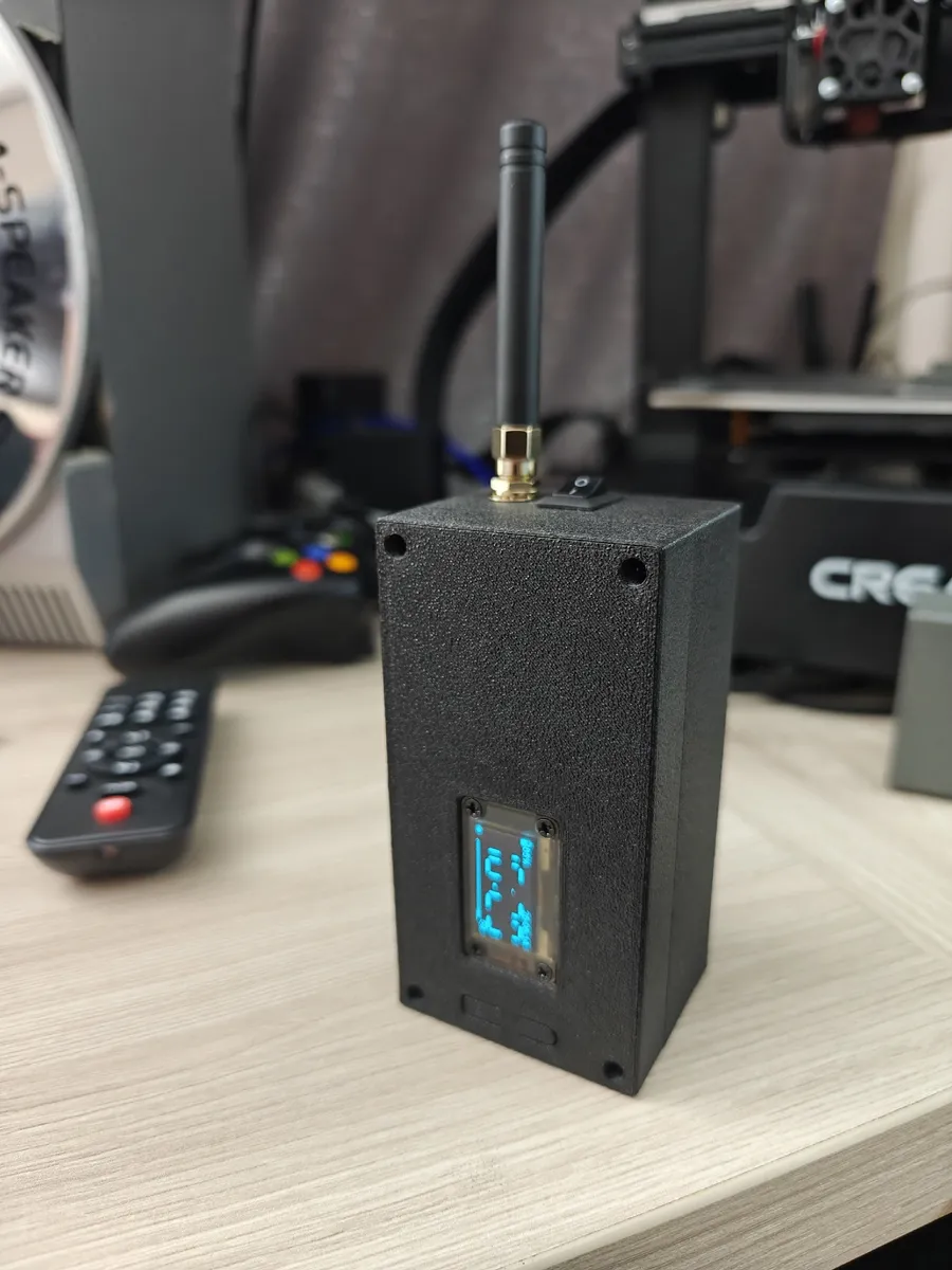 Elektronik Gehäuse mit Doppel Akku Halterung