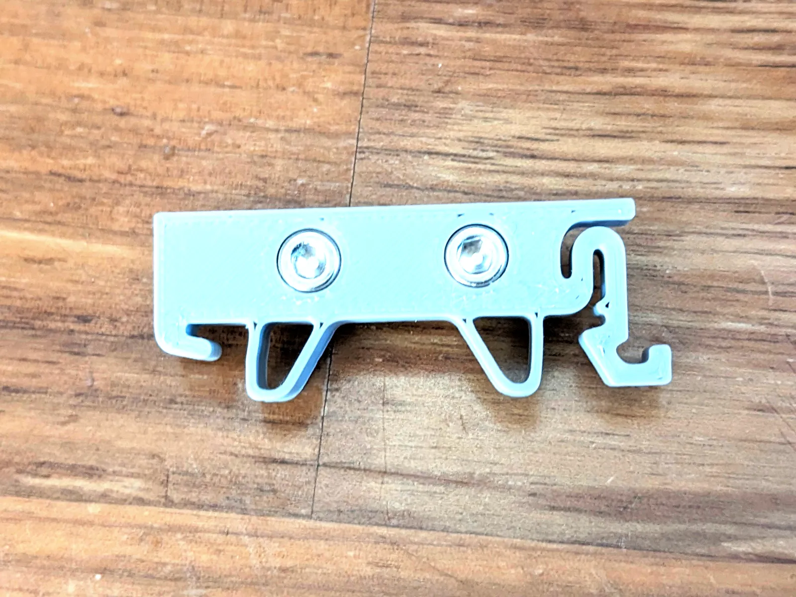 DIN Schienen Clip für Elektronikgehäuse