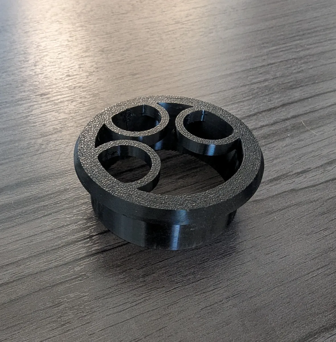 Kabeldurchführung für Schreibtische 60 mm