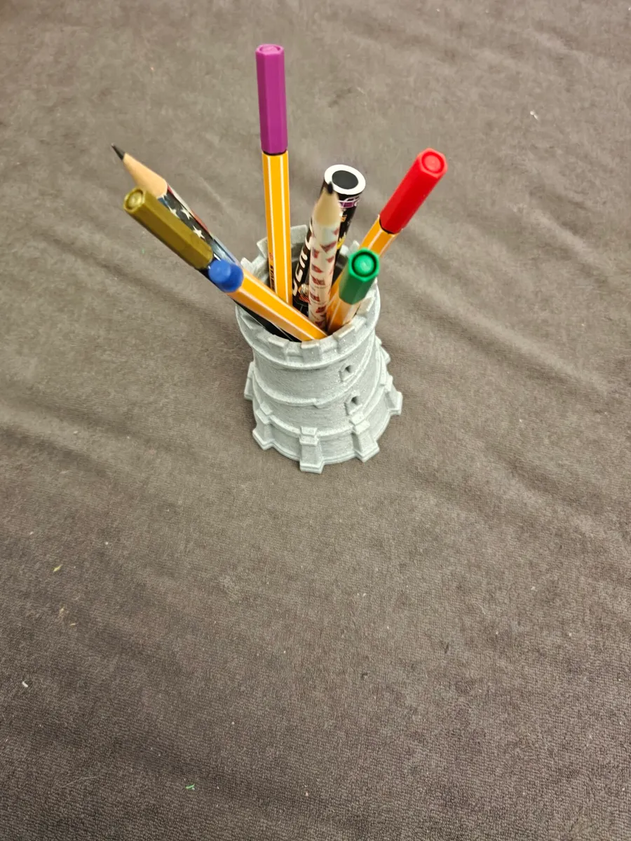 Turm Stiftehalter Fantasy Design